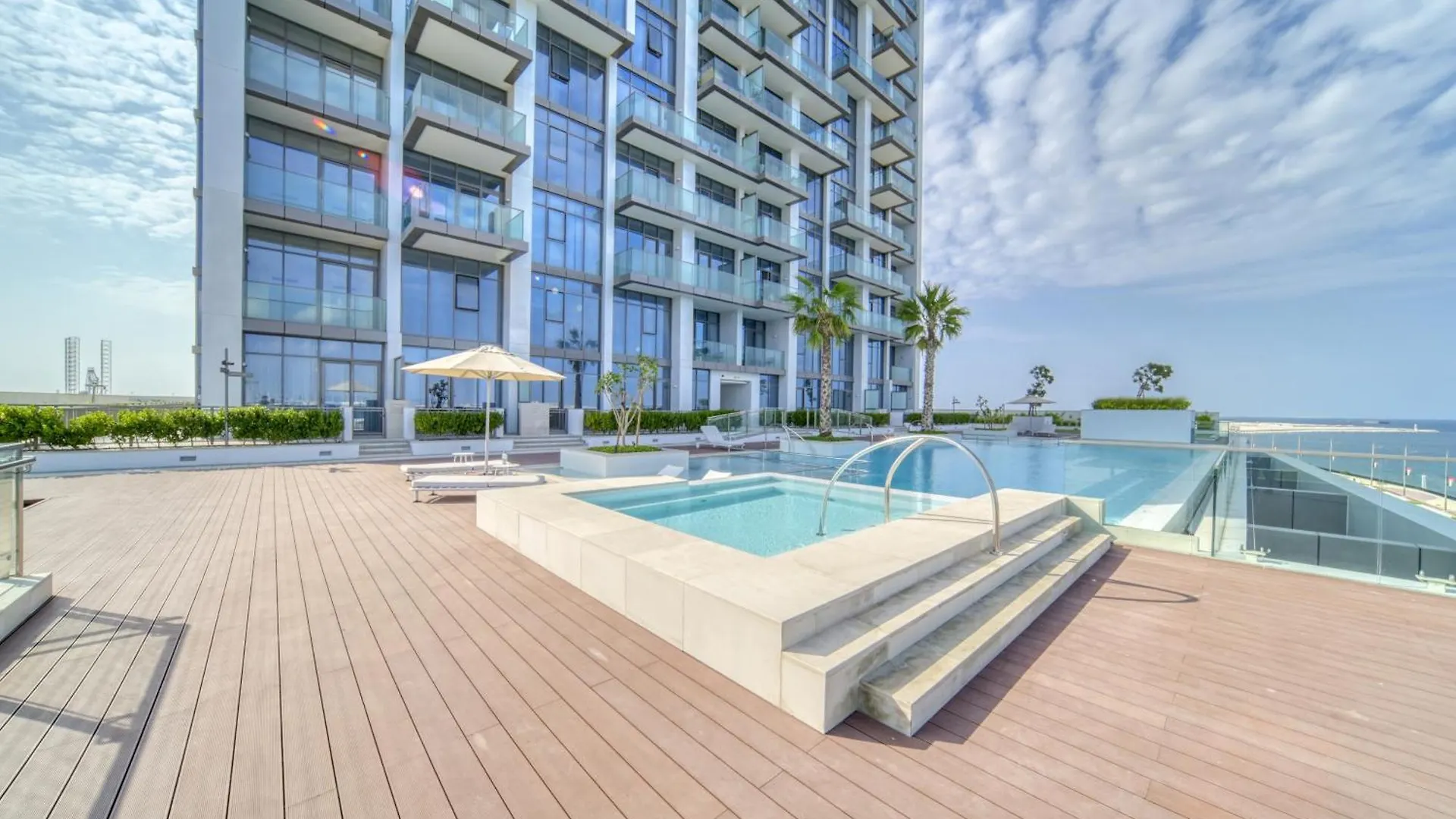 Tranquil Studio At The Anwa By Omniyat Dubai Maritime City By Deluxe Holiday Homes